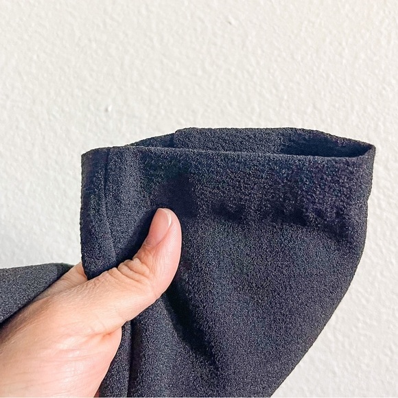 Elodie Black Blazer With Zipper Detailing - Picture 4 of 12